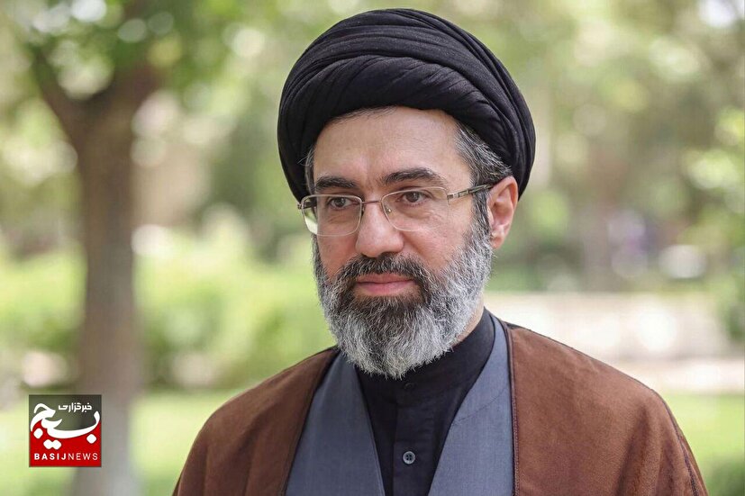 رهبر معظم انقلاب: ایران و جبهه مقاومت برای دشمن درس‌های فراموش‌نشدنی دارد/اعتماد به مسئولان در سه قوه، صیانت از منافع ایران را تضمین میکند
