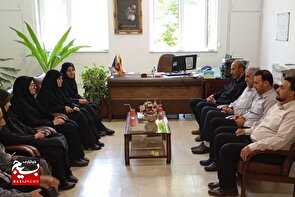 تجلیل از بانوان محجبه در ادارات نهاوند به مناسبت هفته عفاف و حجاب
