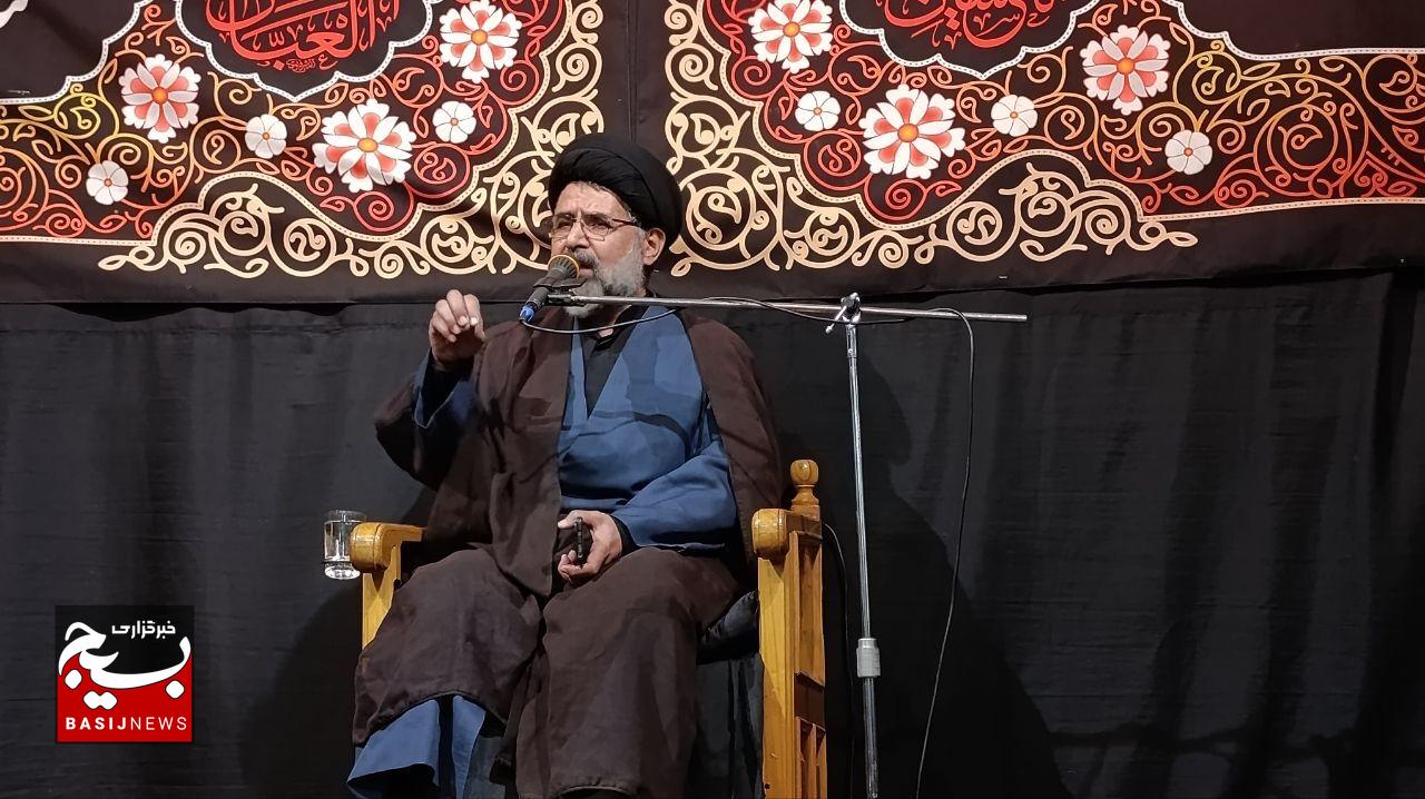 مقاومت؛ رمز پیروزی در مکتب امام شهید