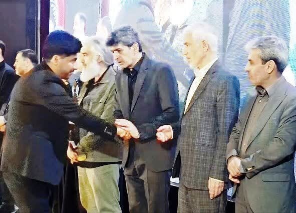 کسب عنوان برتر پنجمین کنگره ملی شعر عاشورایی توسط مدیر کانون فرهنگی‌هنری «ائمه‌الهدی(ع)» دهستان کال لامرد