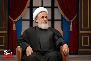 پاسخ آقای پناهیان به پرسش «در سنگر تجمعات شبانه بمانیم یا به زیارت اربعین برویم؟»