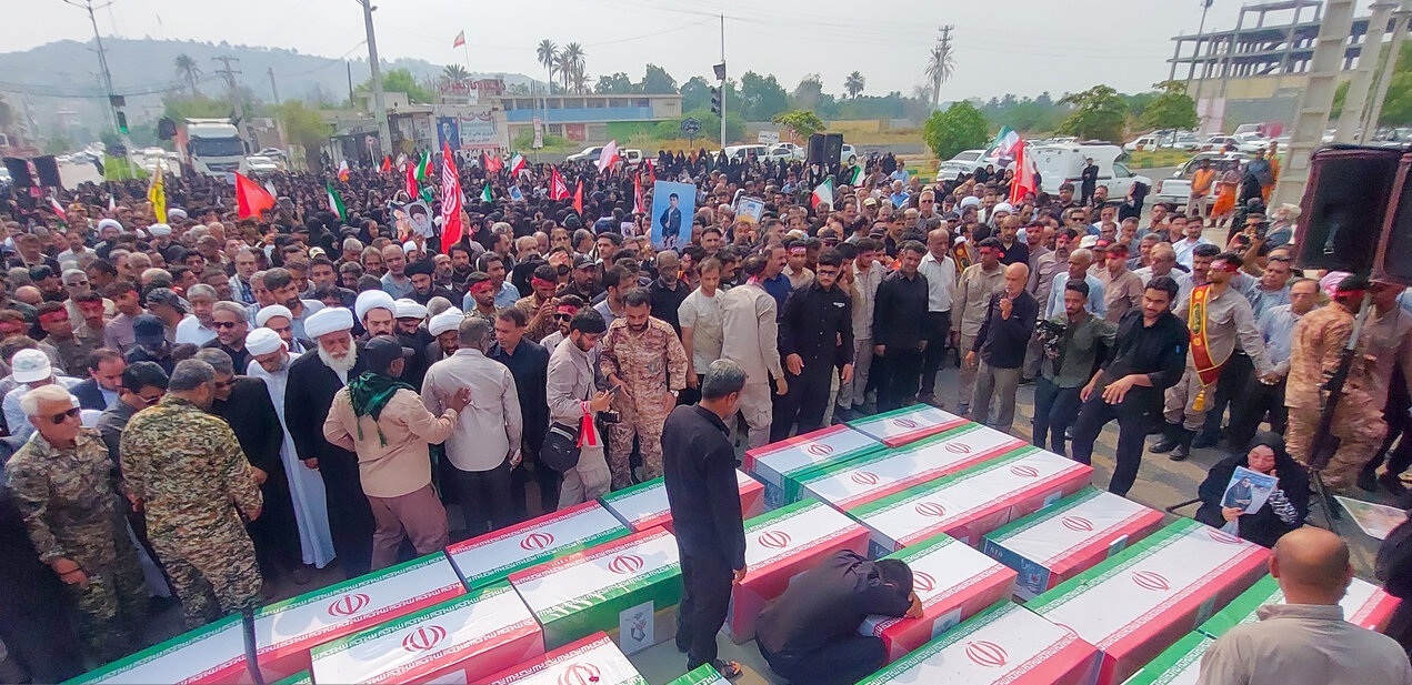 داغ میناب تازه شد/ ۳۴ مادر و پدر دوباره فرزندان خود را تشییع کردند