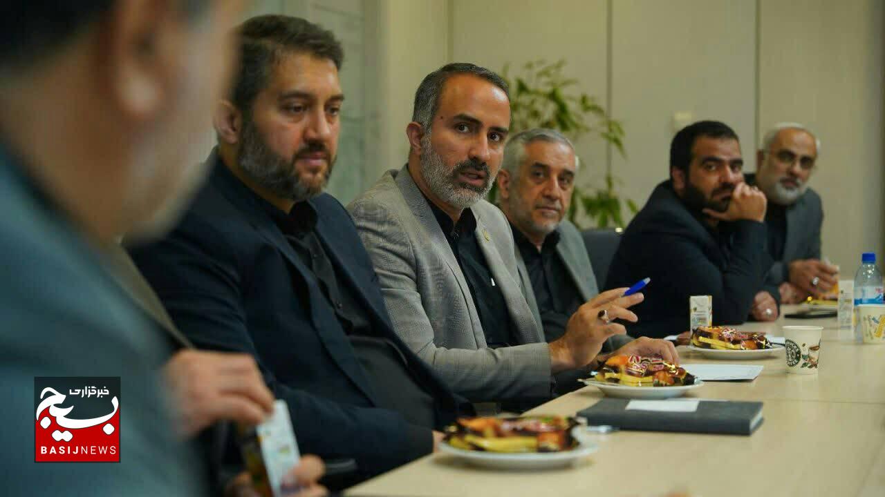برگزاری سومین جلسه ستاد مراسم وداع و تشییع پیکر مطهر رهبر شهید امت برگزاری سومین جلسه ستاد مراسم وداع و تشییع پیکر مطهر رهبر شهید امت