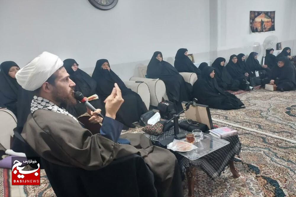 برگزاری همایش فرماندهان پایگاه‌های مقاومت و شبکه صالحین در تویسرکان