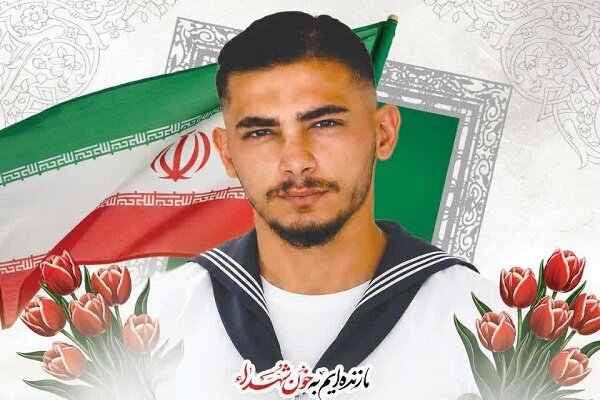 پیکر مطهر شهید دریانورد «نیمامرادی» در بندر انزلی تشییع و تدفین شد