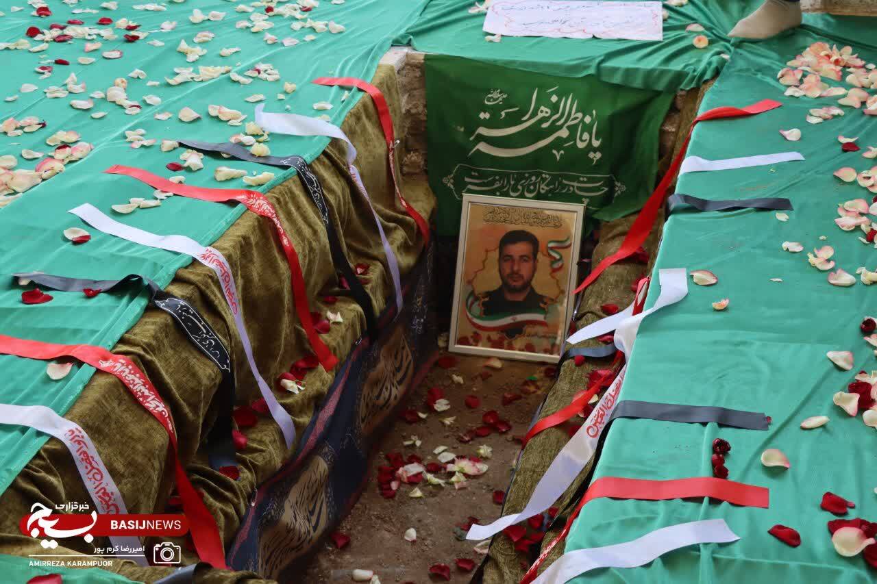 شهادت در مسیر تأمین امنیت زائران اربعین؛ پیکر شهید «مرتضی اکبری» در خمین تشییع شد شهادت در مسیر تأمین امنیت زائران اربعین؛ پیکر شهید «مرتضی اکبری» در خمین تشییع شد
