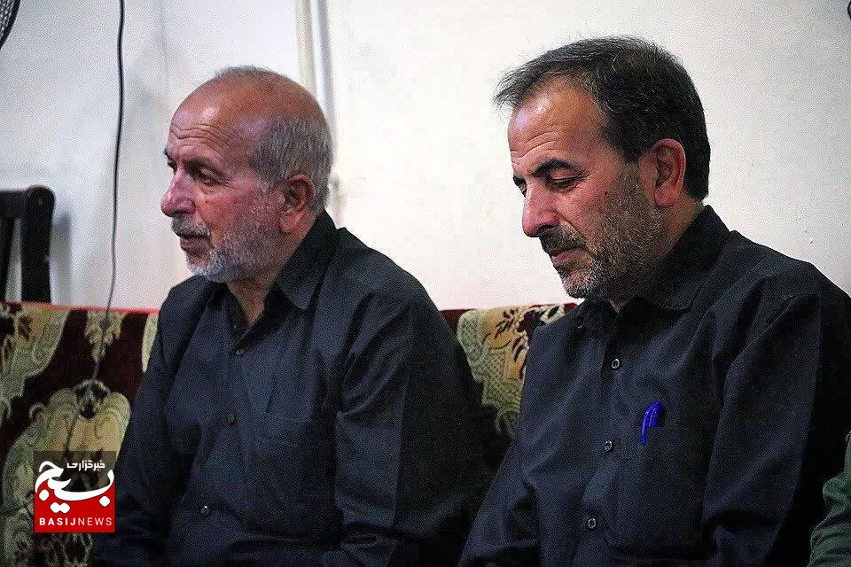 دیدار سردلر سهندی فرمانده سپاه استان زنجان با خانواده شهدای حمله آمریکا دیدار سردلر سهندی فرمانده سپاه استان زنجان با خانواده شهدای حمله آمریکا
