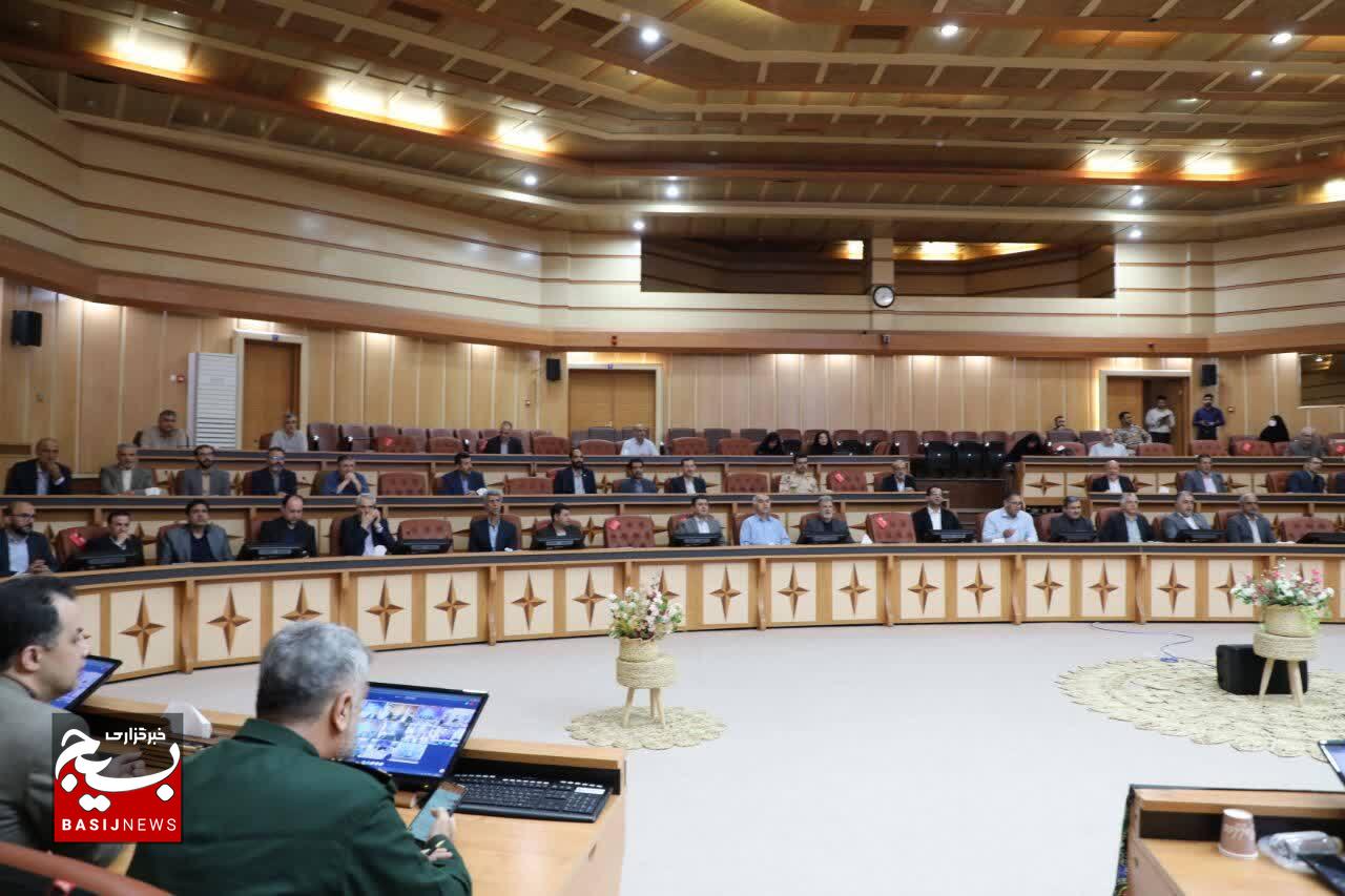 دستگاهها از ظرفیت رزمندگان و پیشکسوتان دفاع مقدس بهعنوان سندهای افتخار استفاده کنند دستگاهها از ظرفیت رزمندگان و پیشکسوتان دفاع مقدس بهعنوان سندهای افتخار استفاده کنند