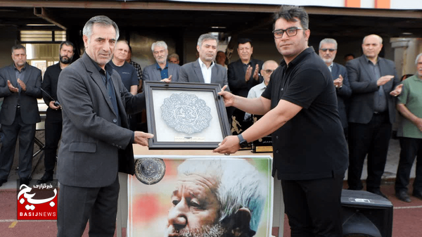 مراسم گرامیداشت پیشکسوت فوتبال اردبیل برگزار شد مراسم گرامیداشت پیشکسوت فوتبال اردبیل برگزار شد