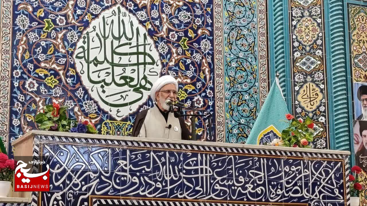 پرهیز از اسراف و حضور در صحنه، دو تکلیف امروز امت اسلامی