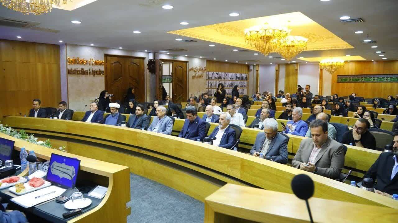 تخصصگرایی در اتاق بازرگانی مسیر توسعه قزوین را هموار میکند/ ظرفیتهای گردشگری استان نباید مغفول بماند تخصصگرایی در اتاق بازرگانی مسیر توسعه قزوین را هموار میکند/ ظرفیتهای گردشگری استان نباید مغفول بماند