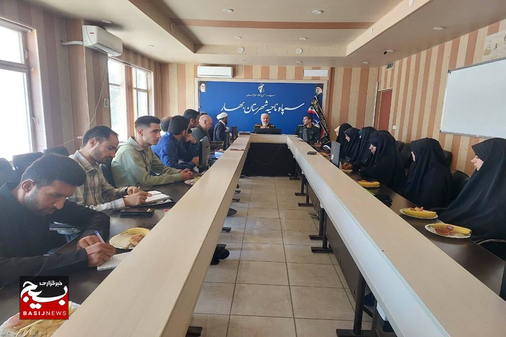 خبرنگاران، علمداران جبهه مقابله با نظام سلطه و روایتگران حقیقت هستند