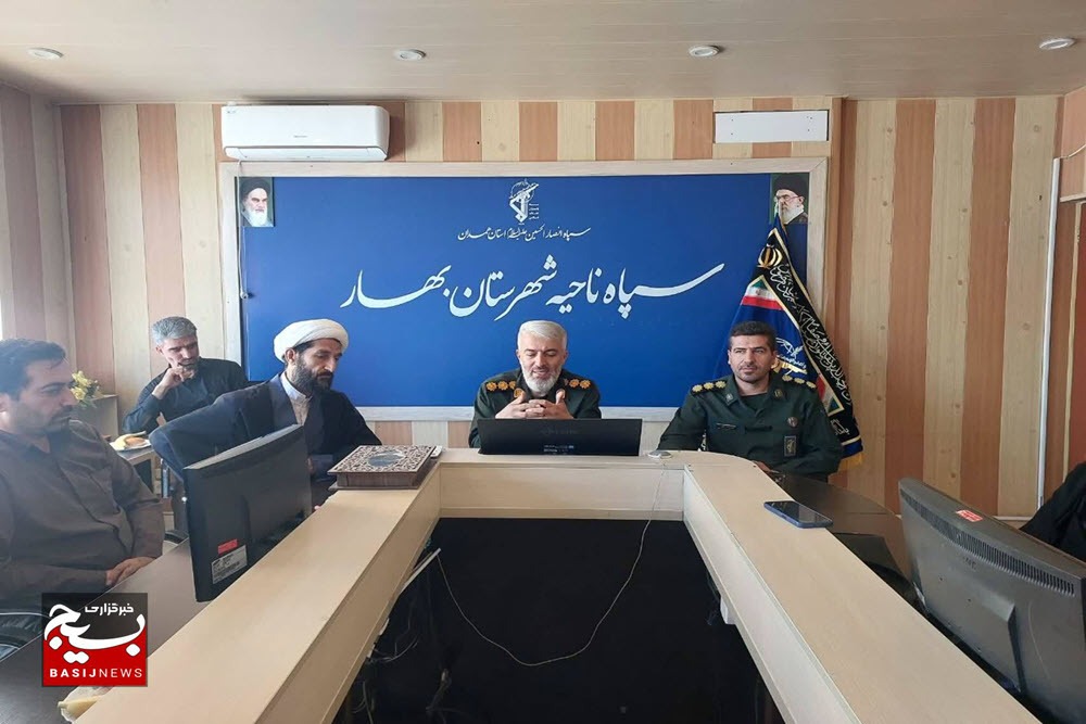 خبرنگاران، علمداران جبهه مقابله با نظام سلطه و روایتگران حقیقت هستند