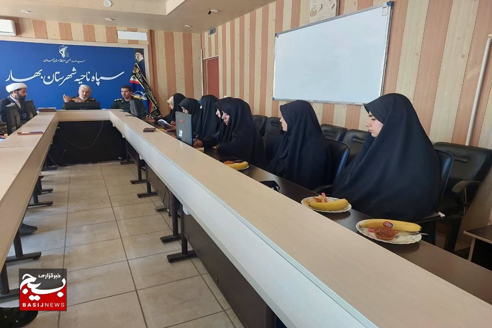 خبرنگاران، علمداران جبهه مقابله با نظام سلطه و روایتگران حقیقت هستند