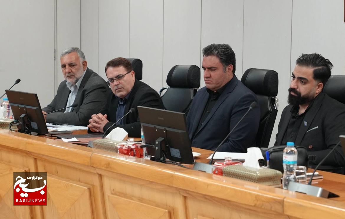 حمایت مالی از فعالان نشر؛ نخستین گام تفاهمنامه سهساله اقتصاد فرهنگ و هنر حمایت مالی از فعالان نشر؛ نخستین گام تفاهمنامه سهساله اقتصاد فرهنگ و هنر