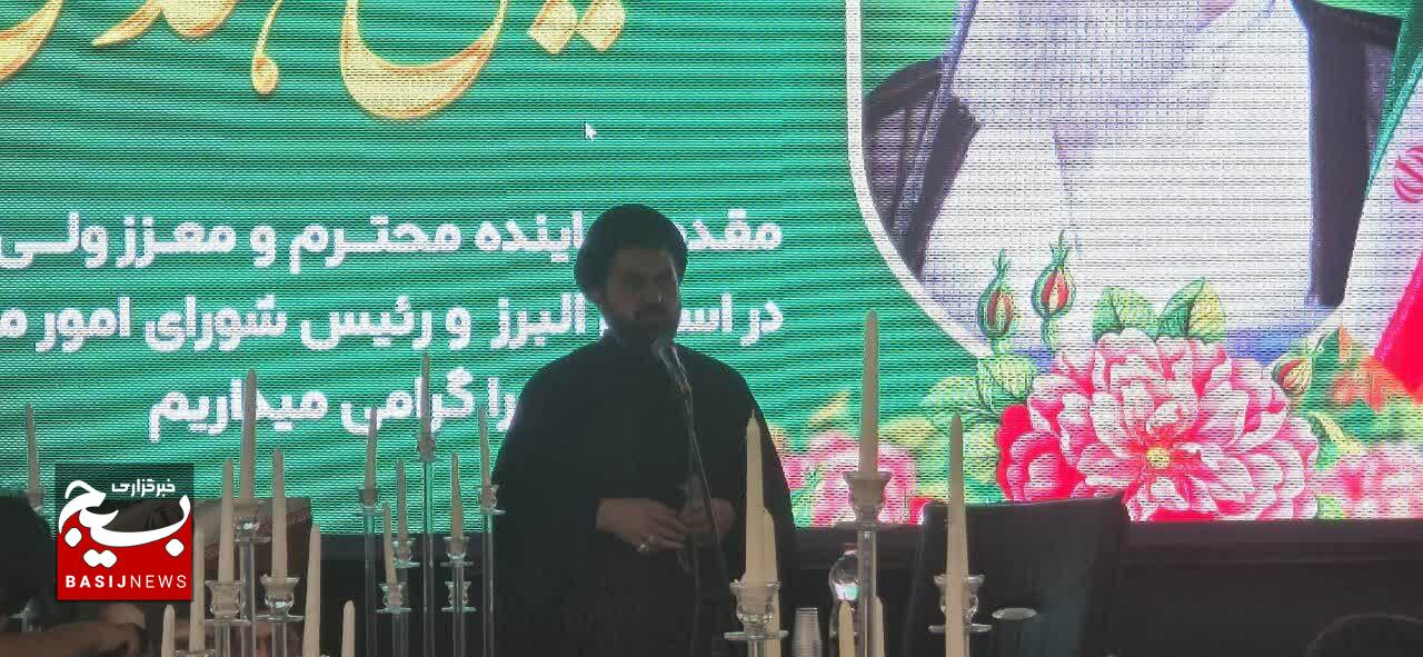 مسجد فعال، محور تربیت نسل جوان و مقابله با آسیبهای فرهنگی است مسجد فعال، محور تربیت نسل جوان و مقابله با آسیبهای فرهنگی است