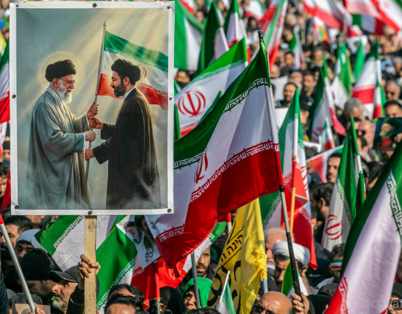 هر ایرانی، یک بسیجی