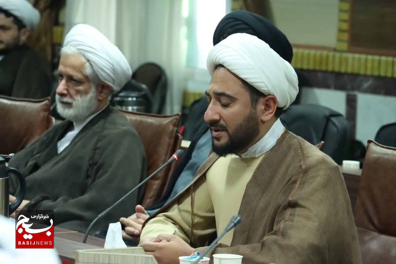 فلسفه وجودی روحانیت در سپاه و بسیج، تربیت انسان است
