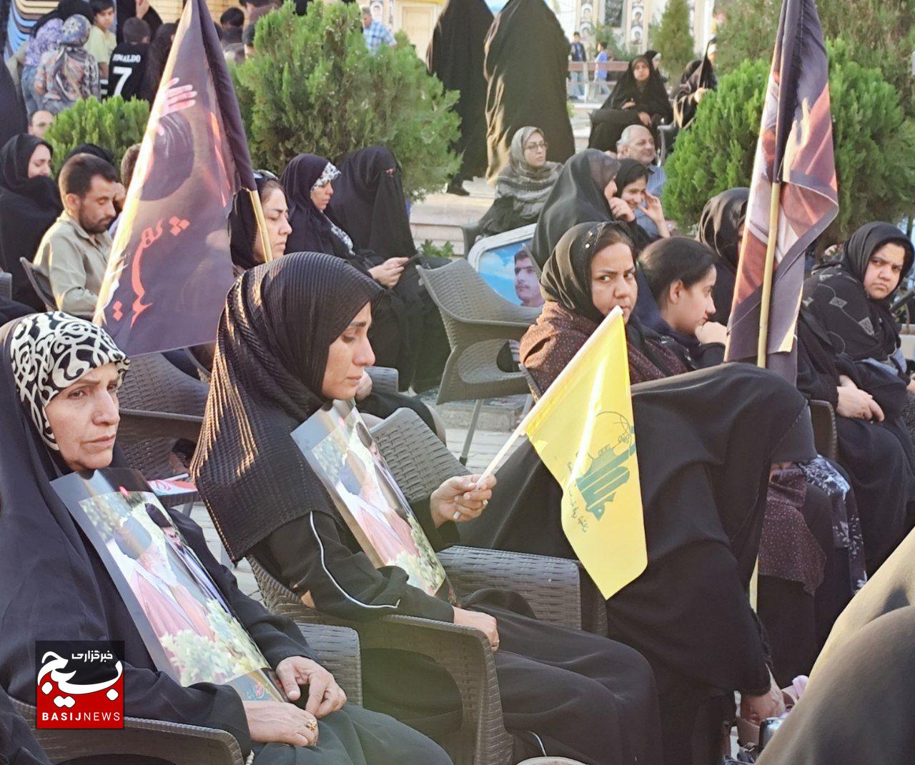 حضور پرشور مردم در مراسم چهلم «آقای شهید ایران» در گلزار شهدای کرمان