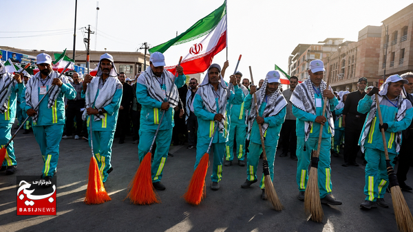 اعزام ۱۰۰ نیروی خدماترسان شهرداری اردبیل به مرزهای مهران و خسروی اعزام ۱۰۰ نیروی خدماترسان شهرداری اردبیل به مرزهای مهران و خسروی