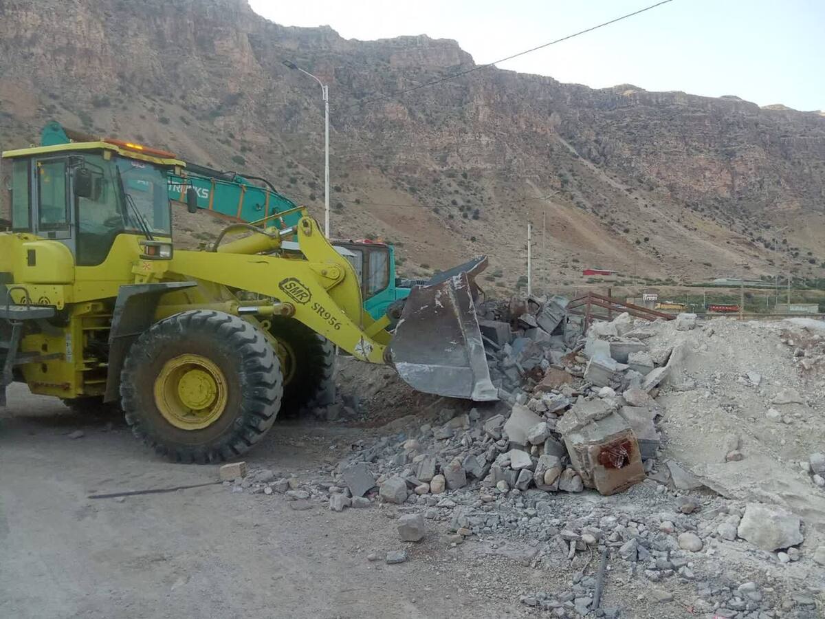 برخورد قاطع دادستانی پلدختر با تغییر کاربری‌های غیرقانونی؛ تخریب ۱۰ هزار متر مربع ساخت‌وساز غیرمجاز