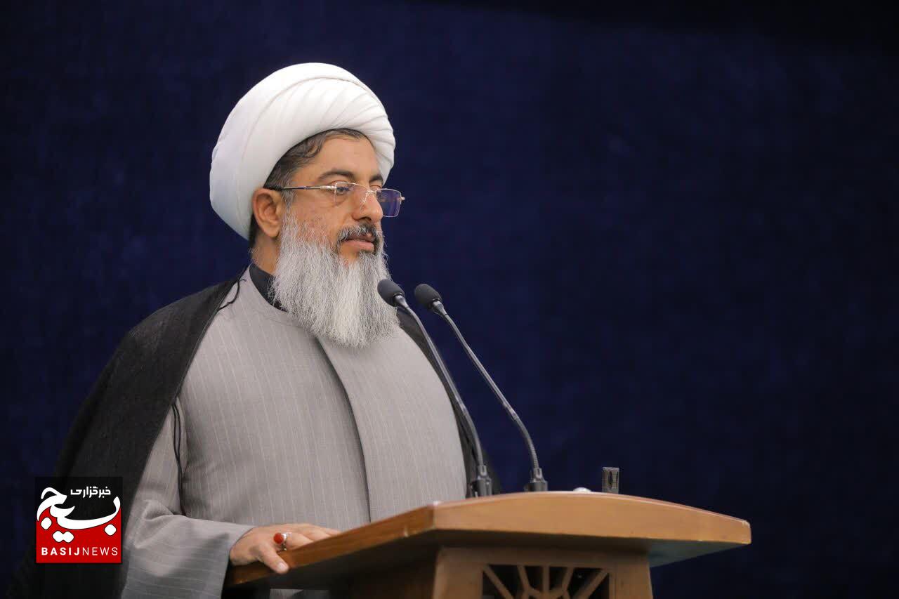 اربعین امسال سراسر حماسه خونخواهی و مرگ بر آمریکا و اسرائیل بود؛ سخنگوی دولت در شأن شرایط جنگی نیست اربعین امسال سراسر حماسه خونخواهی و مرگ بر آمریکا و اسرائیل بود؛ سخنگوی دولت در شأن شرایط جنگی نیست