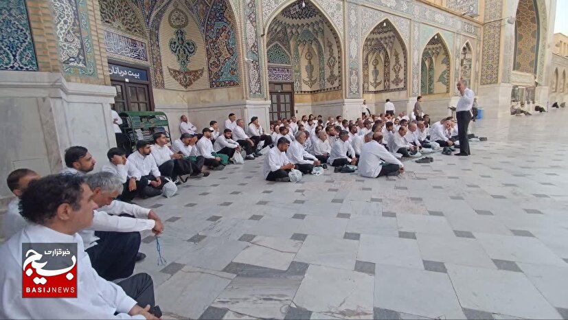 عطر خدمت در حریم رضوی؛ رزمندگان و بسیجیان لشکر ۱۴ امام حسین (علیه‌السلام) میزبان زائران امام رئوف