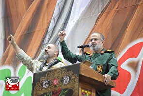 وحدت مردم و مسئولان، مهم‌ترین عامل شکست راهبرد دشمن است