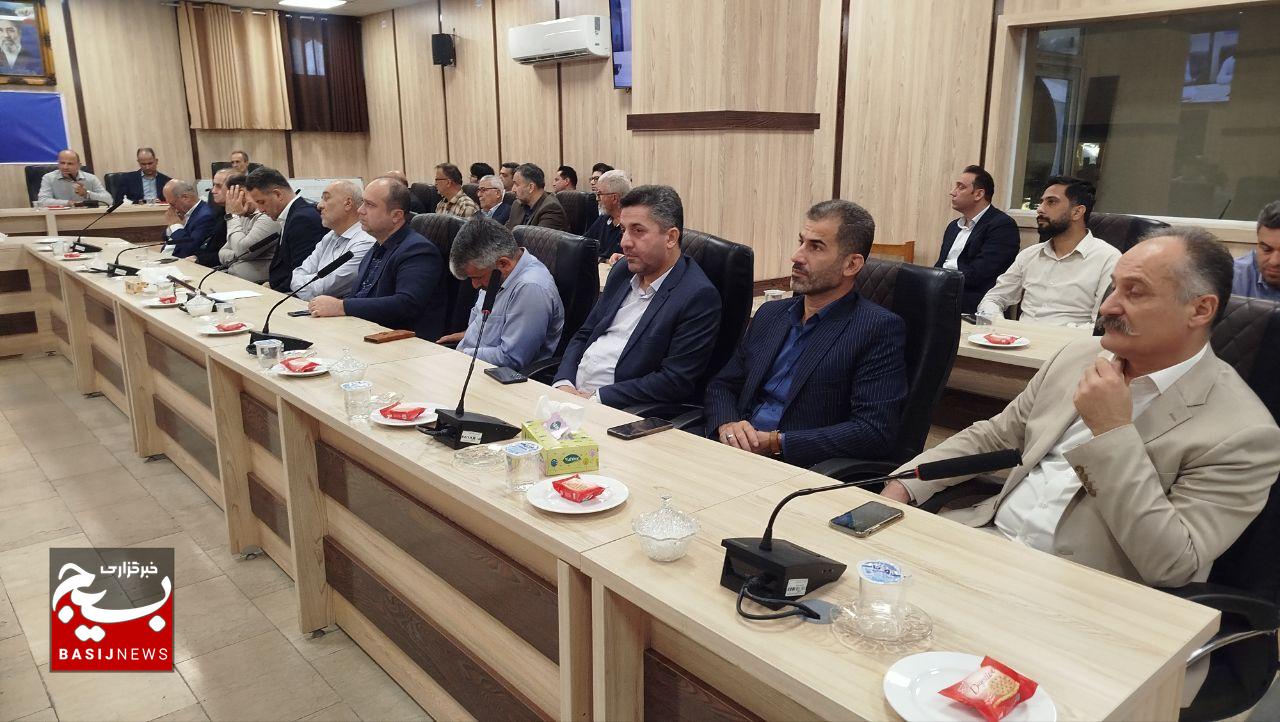 دولت باید از تصدی‌گری اقتصادی بکاهد