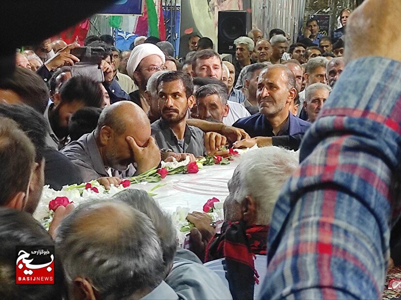 وداع با پیکر مطهر شهید خلبان مجتبی حسینوند باقری در شهرستان دزفول