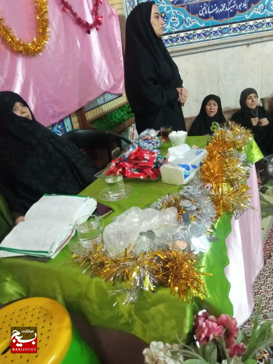 یادواره شهدا خیابان پیروزی به همت بسیج خواهران ناحیه شهید محلاتی برگزار شد