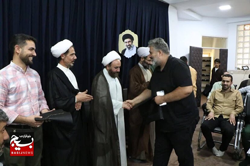تجلیل از فعالان فرهنگی و موکب‌داران مهرشهر، در اربعین حسینی