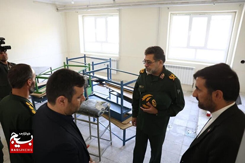بازدید فرمانده سپاه استان همدان از اجرای طرح شهید عجمیان در مدارس کبودراهنگ