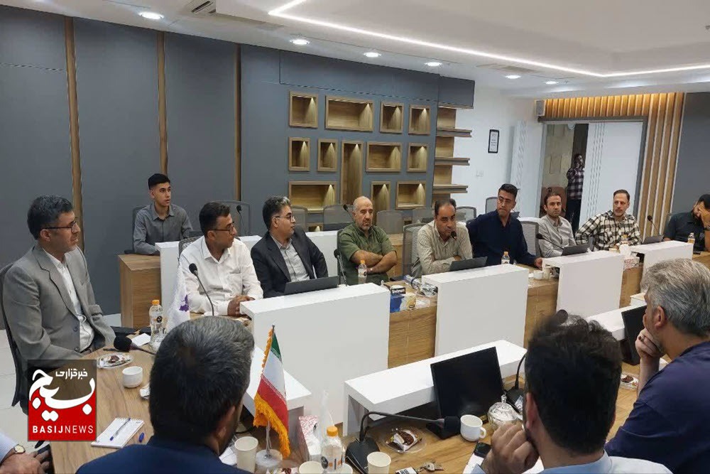 آیین تکریم و معارفه رئیس هیأت اندیشهورز بسیج مهندسین صنعت و معدن همدان برگزار شد آیین تکریم و معارفه رئیس هیأت اندیشهورز بسیج مهندسین صنعت و معدن همدان برگزار شد