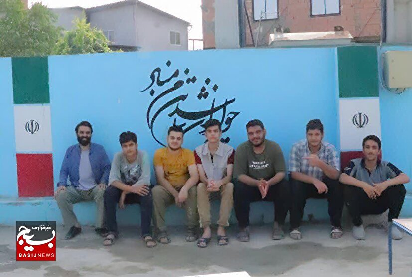 مدرسه‌ای که با دست های جهادگران نوجوان، رنگ نشاط گرفت