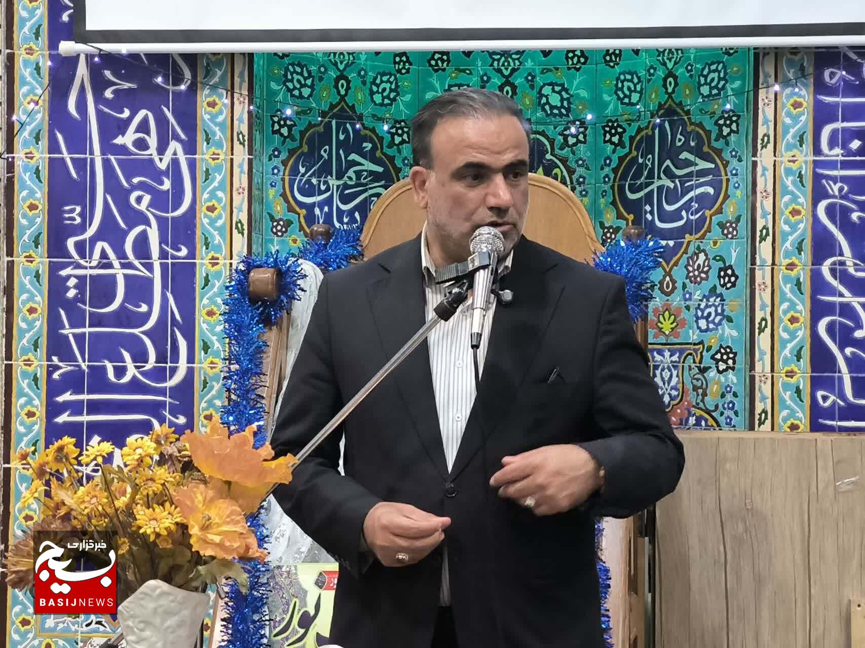 ایرانِ ۷۰۰۰ ساله، آمریکایِ ۲۰۰ ساله را به زانو درآورد