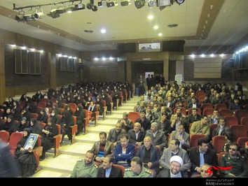 همزمان با ایام الله دهه فجر،‌ یادواره شهدای فرهنگی شهرستان اردل با حضور مسئولین، اقشار مختلف مردم و خانواده معظم شهدا برگزار شد.