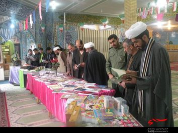 نمایشگاه روزشمار انقلاب در گندمان افتتاح شد