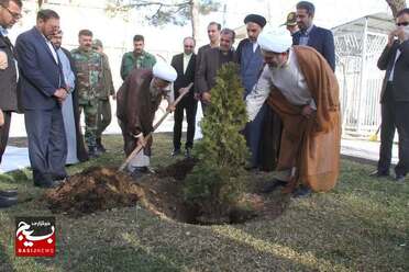 کاشت نهال در چهارمحال و بختیاری