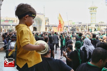 عزاداری مردم قم در روز عاشورا
عکس از سیدمهدی قدس‌ علوی