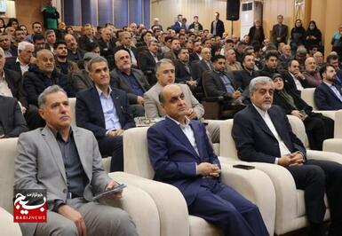 همایش طلایه داران اقتصاد مقاومتی