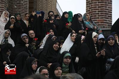 کاروان زیر سایه خورشید
