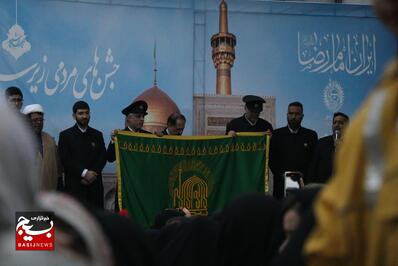 کاروان زیر سایه خورشید