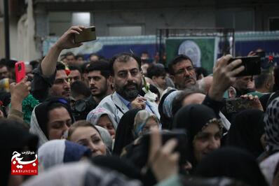 کاروان زیر سایه خورشید