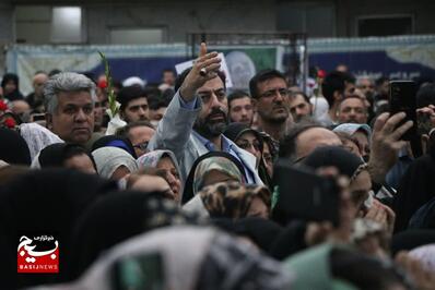 کاروان زیر سایه خورشید