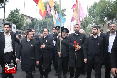 کاروان زیر سایه خورشید