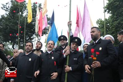 کاروان زیر سایه خورشید
