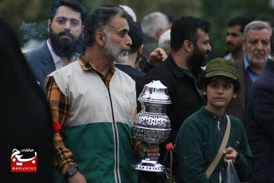 کاروان زیر سایه خورشید