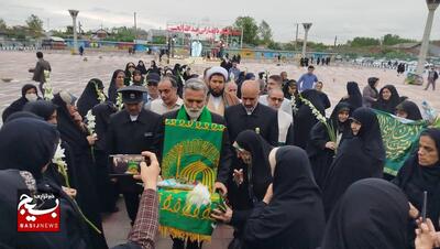 کاروان «زیرسایه خورشید »
