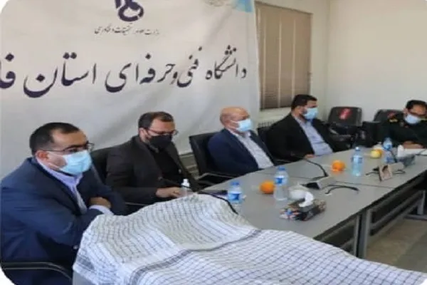 رونمایی از ۱۵ اثر و کتاب اعضای کلینیک صنعتی و کانون بسیج مهندسین صنعت ناحیه ثارالله (ع) شیراز انجام شد